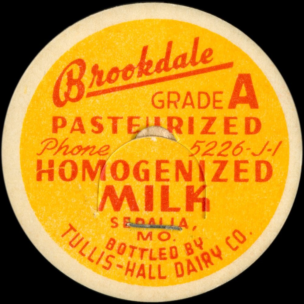 Brookdale Grade A homogenized milk cap from Sedalia, Missouri.