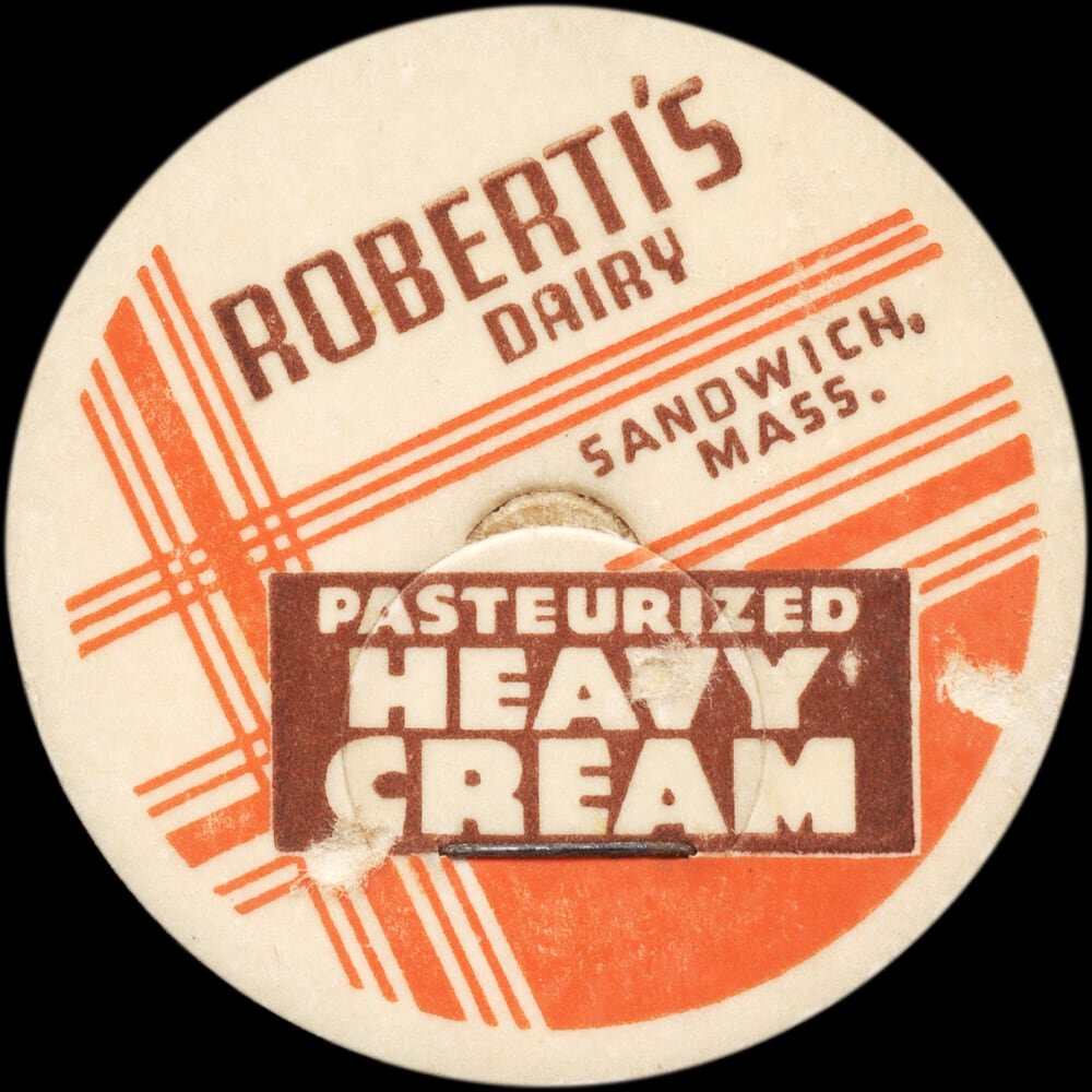 Robert’s Dairy pasteurized heavy cream cap from Sandwich, Massachusetts.