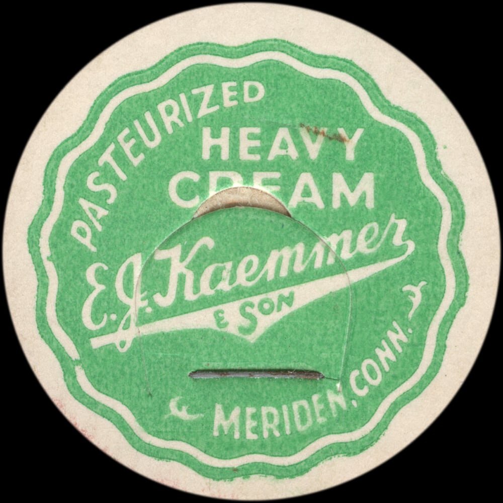 E. Kraemer and Son pasteurized heavy cream cap from Meriden, Connecticut.