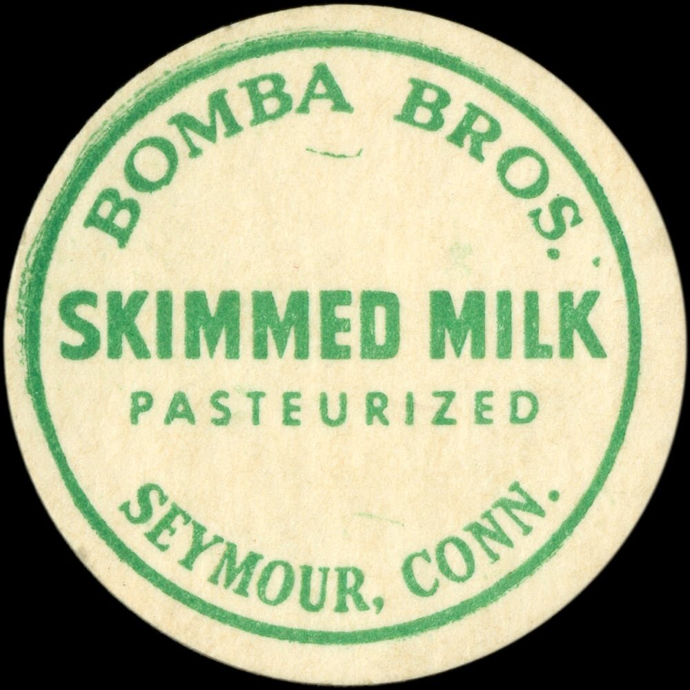 Bomba Brothers pasteurized skimmed milk cap from Seymour, Connecticut.