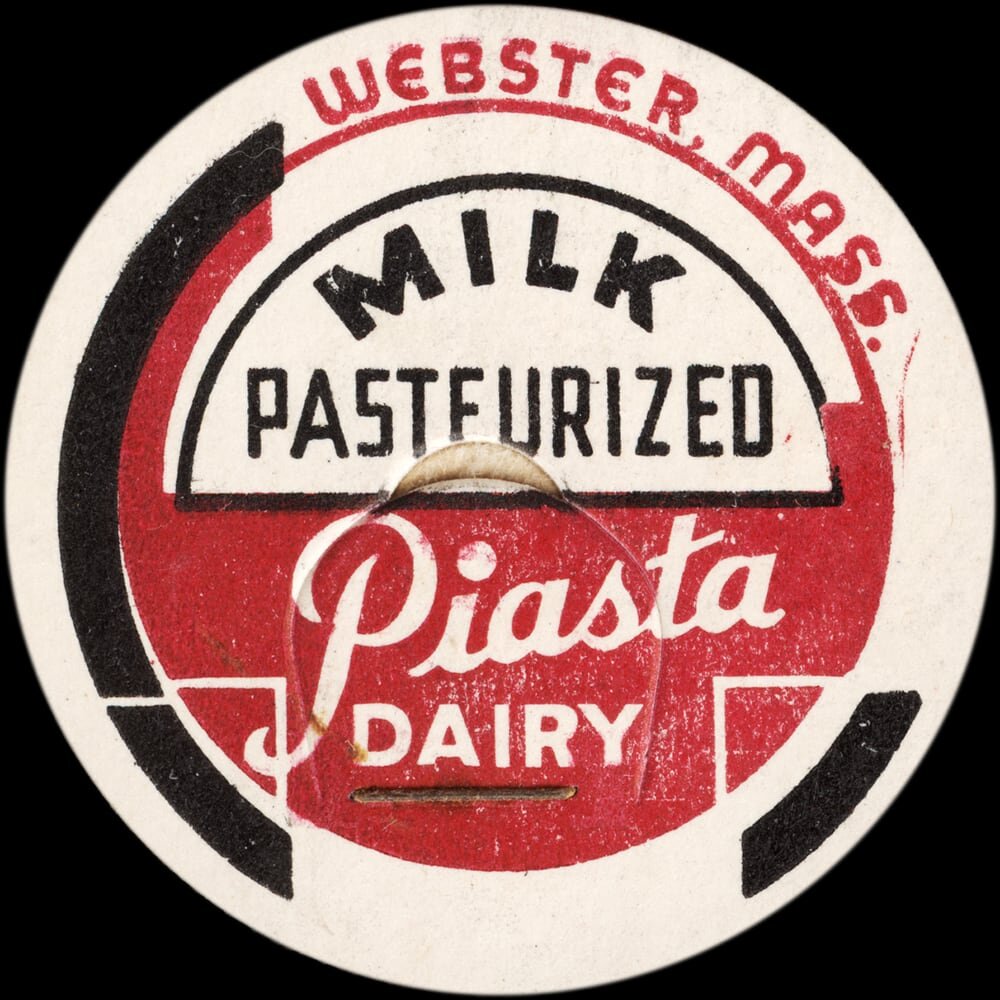 Piasta Dairy pasteurized milk cap in red, black, and white.